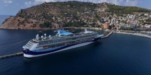 Alanya'ya 9 Ayda 8 Kruvaziyerle 10 Bin 476 Turist Geldi
