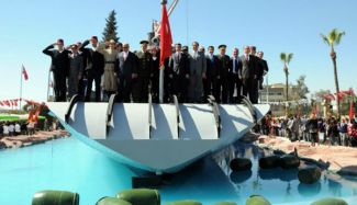 Nusret mayın hattına çelenk bırakıldı