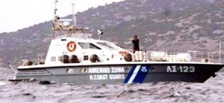 Komşu devriye botlarını satışa çıkardı