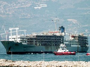 Bandırma'da "yüzen ahır" tepkisi