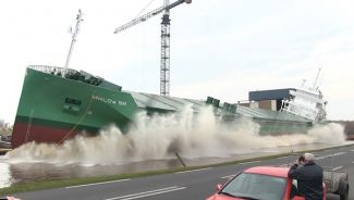 Ferus Smit denize indirildi