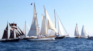 Bodrum okul gemisi Karadeniz'e gidiyor