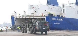 Patriot füzeleri ve füze rampaları İskenderun Limanı'nda