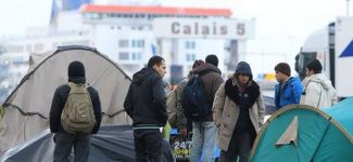 Fransız liman kentin Calais'e göç akını sürüyor