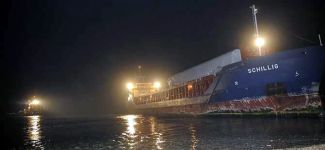 Çanakkale Boğazı'nda kuru yük gemisi karaya oturdu