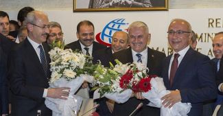 Binali Yıldırım bakanlık görevini devraldı