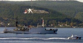 Rus gemileri Boğazlar'dan sorunsuz geçiyor