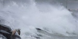 Poyraz deniz ulaşımını vurdu