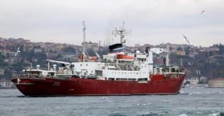 'Yauza' İstanbul Boğazı'ndan geçti