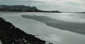 Silivri'de deniz 70 metre çekildi