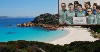 İtalyan öğrenciler ada almak için para topluyorlar