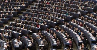 Avrupa Parlamentosu'nda mülteci pankartı