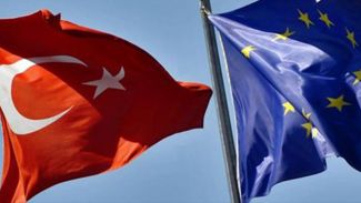 AB'den yeni Türk hükümetine işbirliği çağrısı