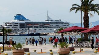 Çeşme'ye bu yıl 68 kruvaziyer gemisi gelecek
