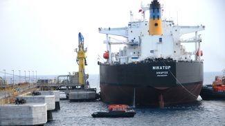 Yunan armatörler vergi ayrıcalığından taviz vermek istemiyor