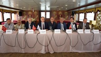 Deniz yolu ulaşımı için sektör temsilcileri bir araya geldi