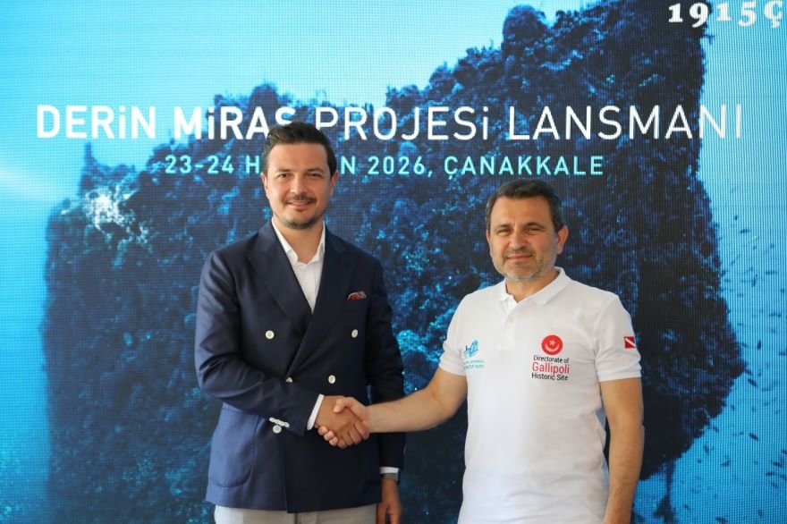 01-soldan-saga-left-to-right-murat-sarikaya-ismail-kasdemir-124416716.jpg