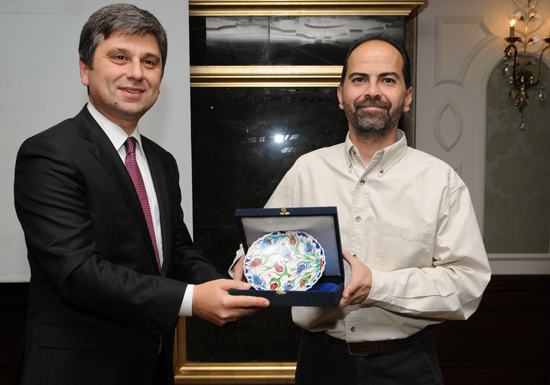 4.20131128150420.jpg 4.20131128150420.jpg