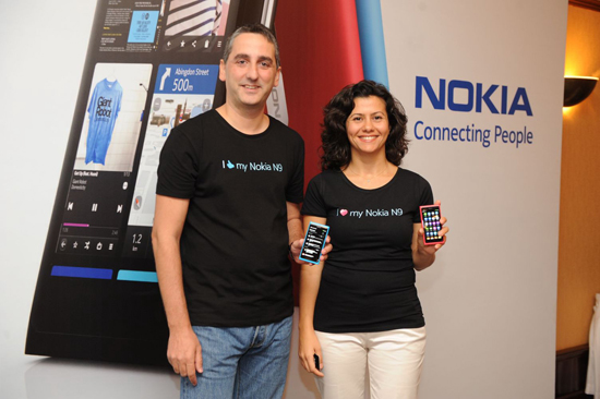 ali_mutlu_direk_cicek_uyansoy_ican_150811.jpg ali_mutlu_direk_cicek_uyansoy_ican_150811.jpg