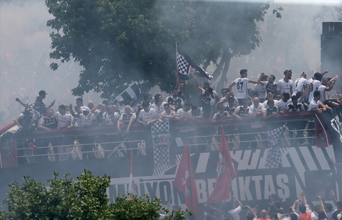 besiktas_sampiyonluk_kutlamasi_2017_5.jpg