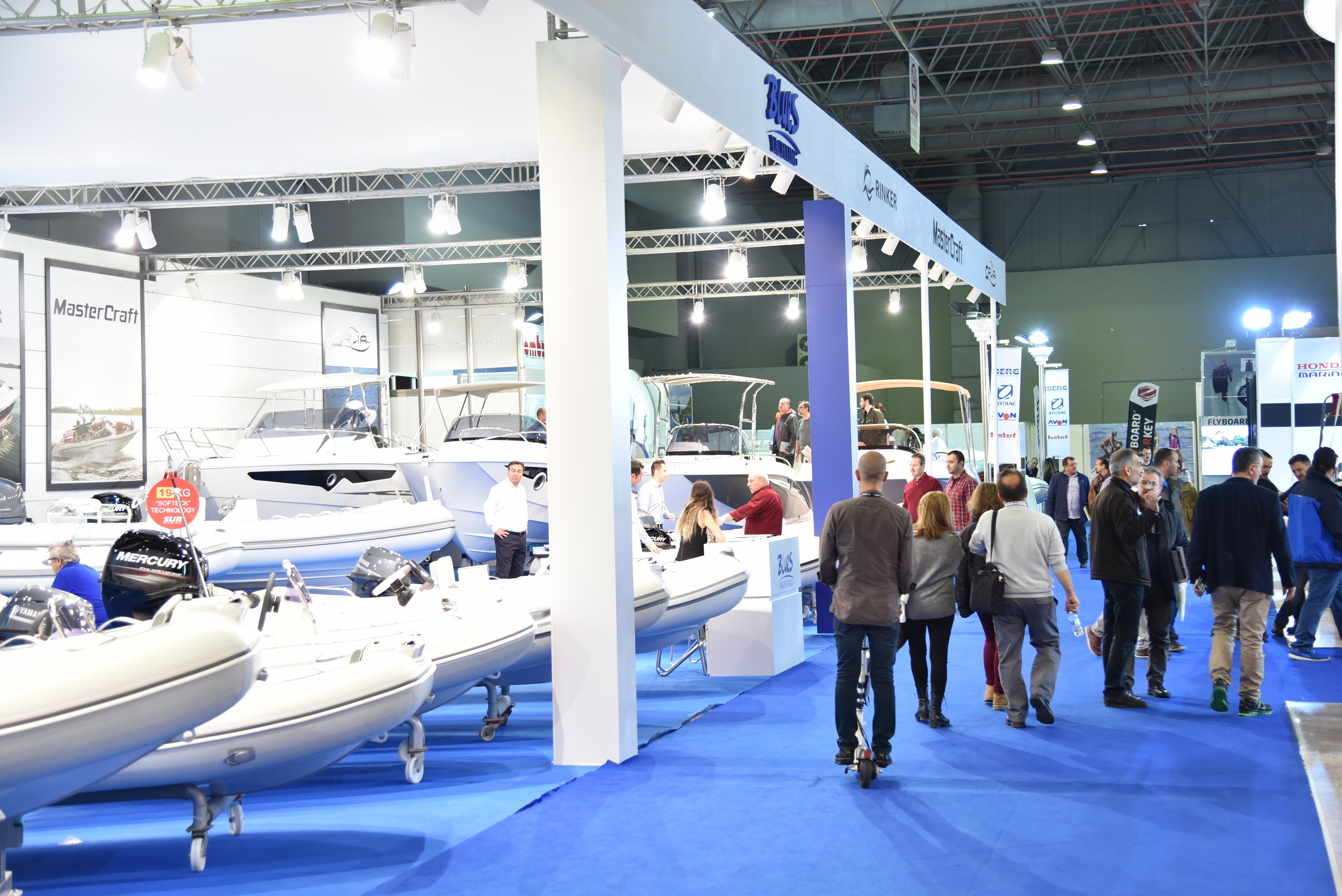 boatshow2.jpg