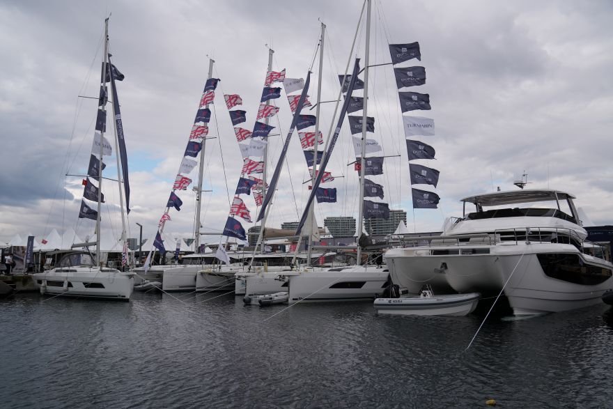 bosphorus-boat-show-7.jpg