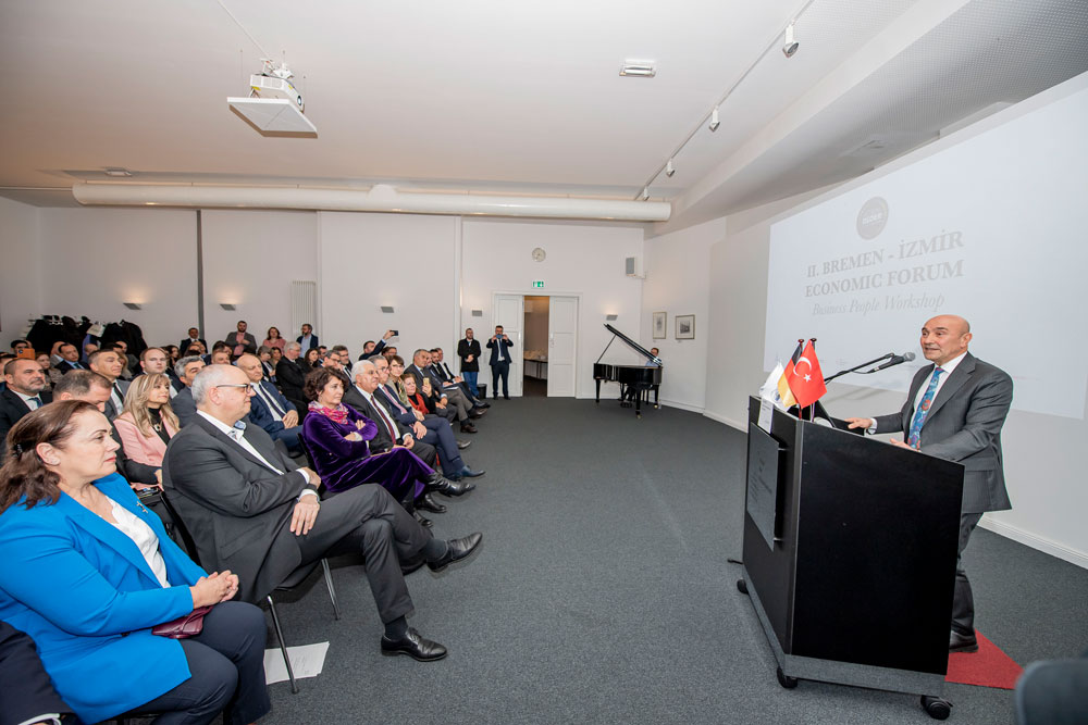 bremen-izmir-ibb-baskani-tunc-soyer.jpg
