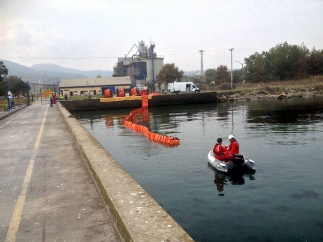 deniz-kirliligi-tatbikati-aslini-aratmadi-iha-20141015aw216944-2-t.jpg