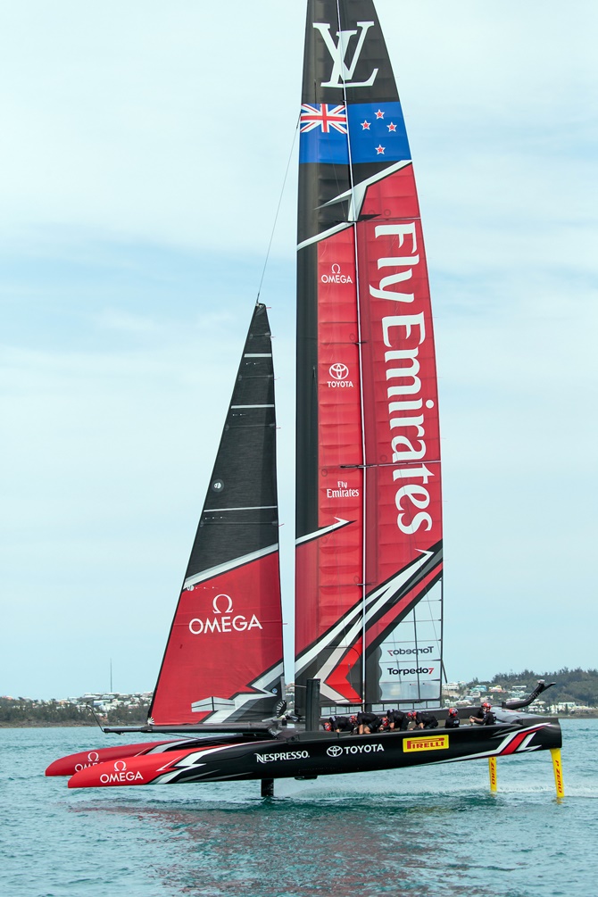 emirates-yeni-zellanda-yelken-takimi.jpg