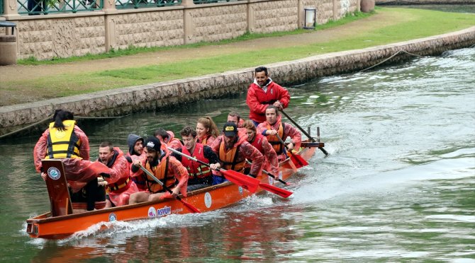 eskisehir-de-dragon-yarislari.jpg eskisehir-de-dragon-yarislari.jpg