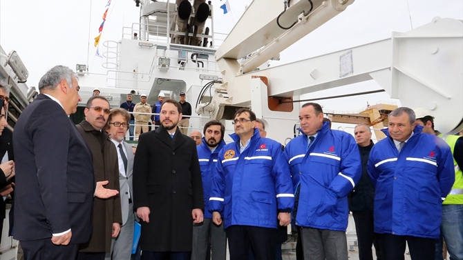 etkb_sismik_gemi_ziyareti_1.jpg etkb_sismik_gemi_ziyareti_1.jpg