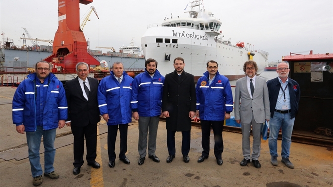 etkb_sismik_gemi_ziyareti_2.jpg etkb_sismik_gemi_ziyareti_2.jpg
