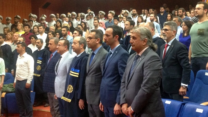 gmo-ytu-mezuniyet-toreni-programinda-1.JPG