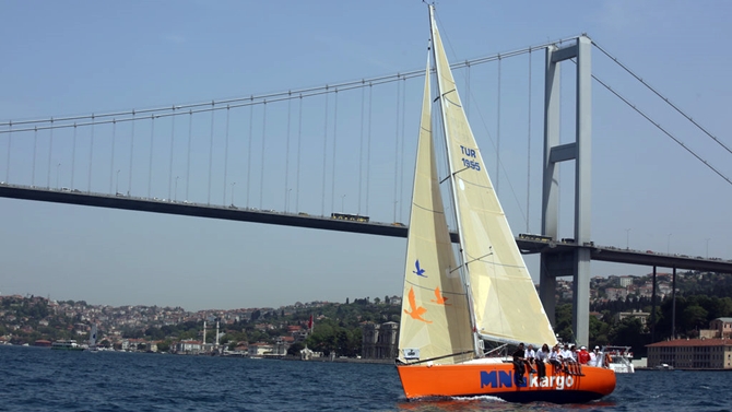 mng-kargo-sailing-team.jpg