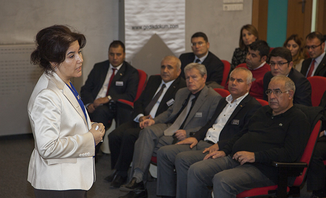 s2-006.jpg s2-006.jpg