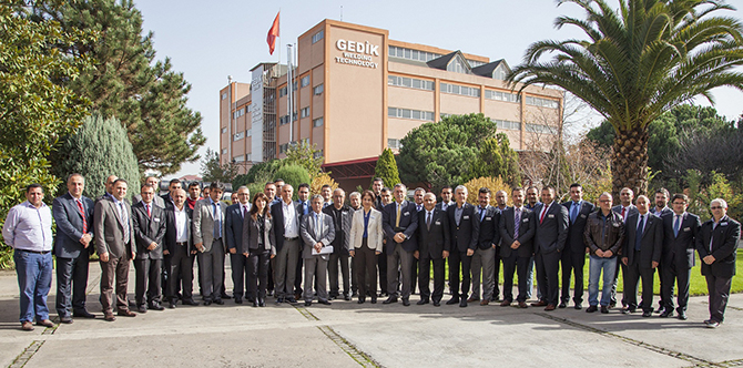 s3-004.jpg s3-004.jpg