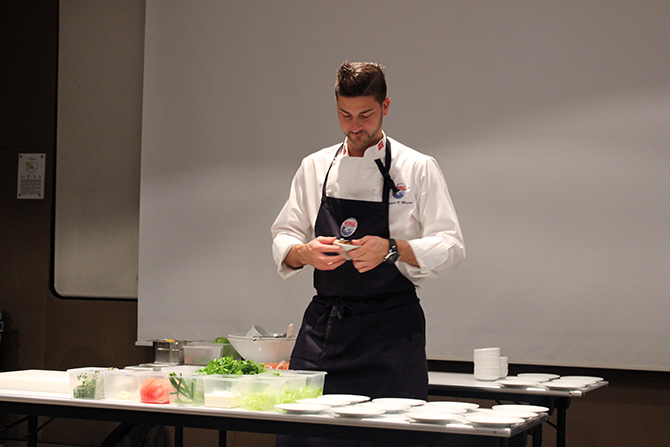 s5-002.jpg s5-002.jpg