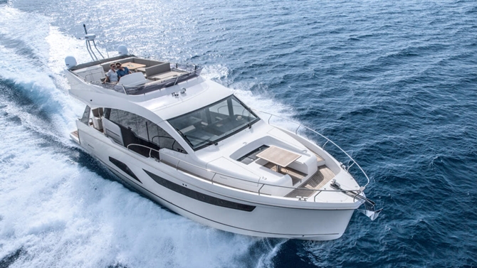 sealine-f530.jpg sealine-f530.jpg