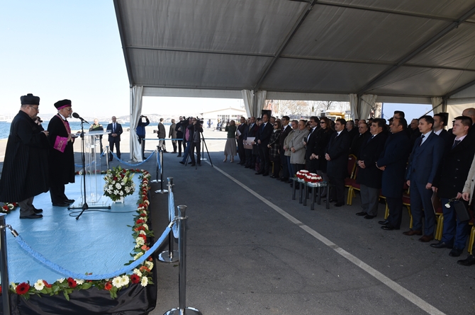 struma3.jpg struma3.jpg