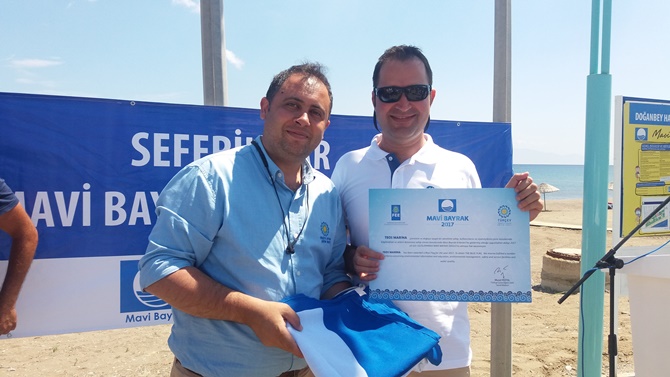 teosmarina-mavibayrak2017-2.jpg