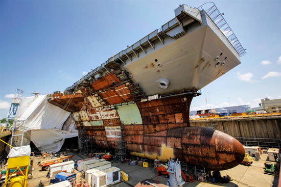 ucak_gemisi1.jpg ucak_gemisi1.jpg