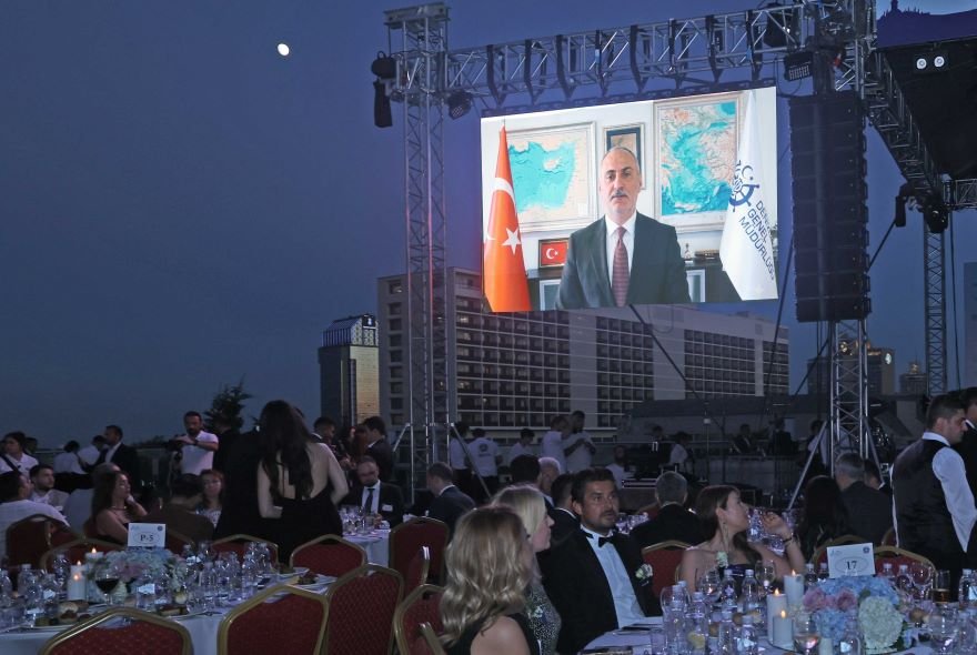 unal-baylan.jpg