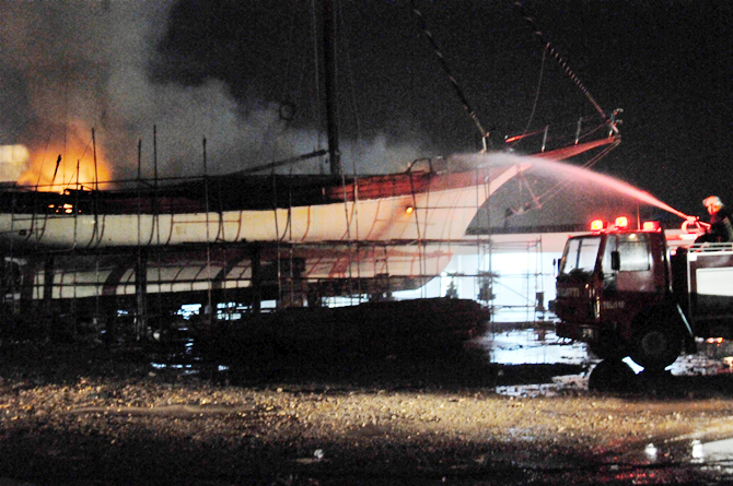 yangin2-001.jpg yangin2-001.jpg