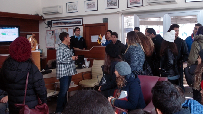 yasar-universitesinden-teos-marinaya-ziyaret-01.jpg
