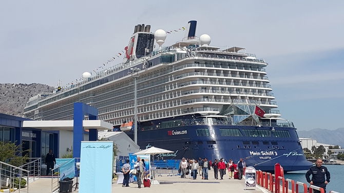 yolcugemisi_pa.jpg yolcugemisi_pa.jpg